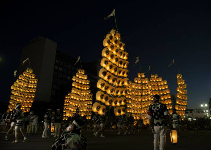 The parade and floating lanterns of Akita Kanto Festival.